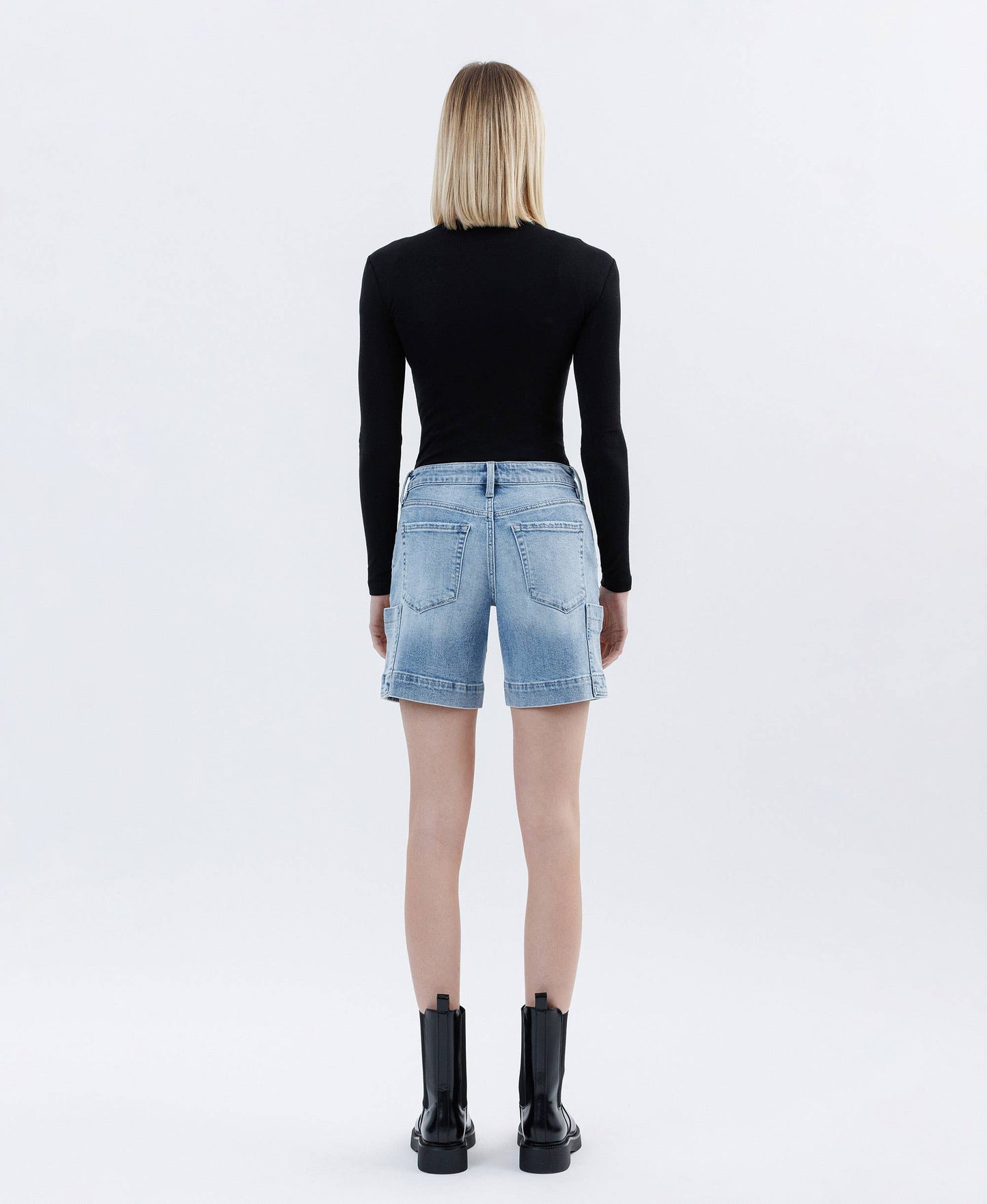 MID RISE POCKET DETAIL WIDE BERMUDA SHORT