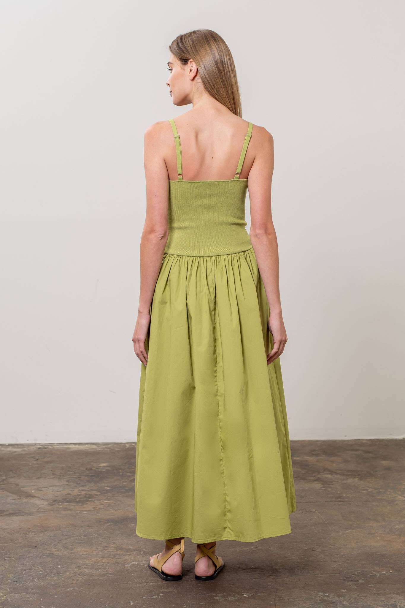V NECK SLEEVELESS MIXED MEDIA MIDI DRESS
