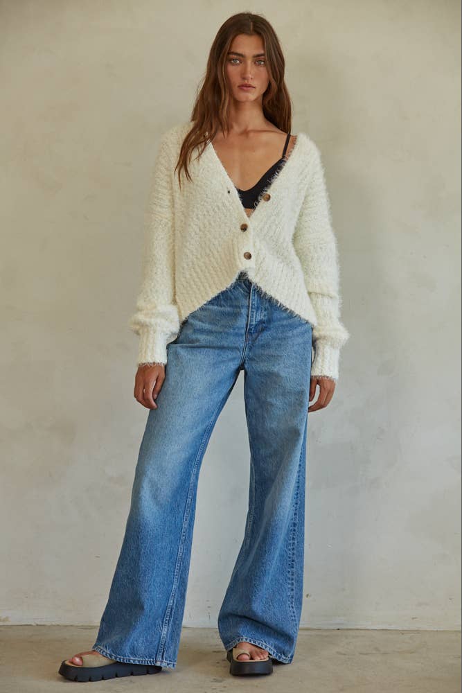 KNIT BUTTON DOWN CARDIGAN