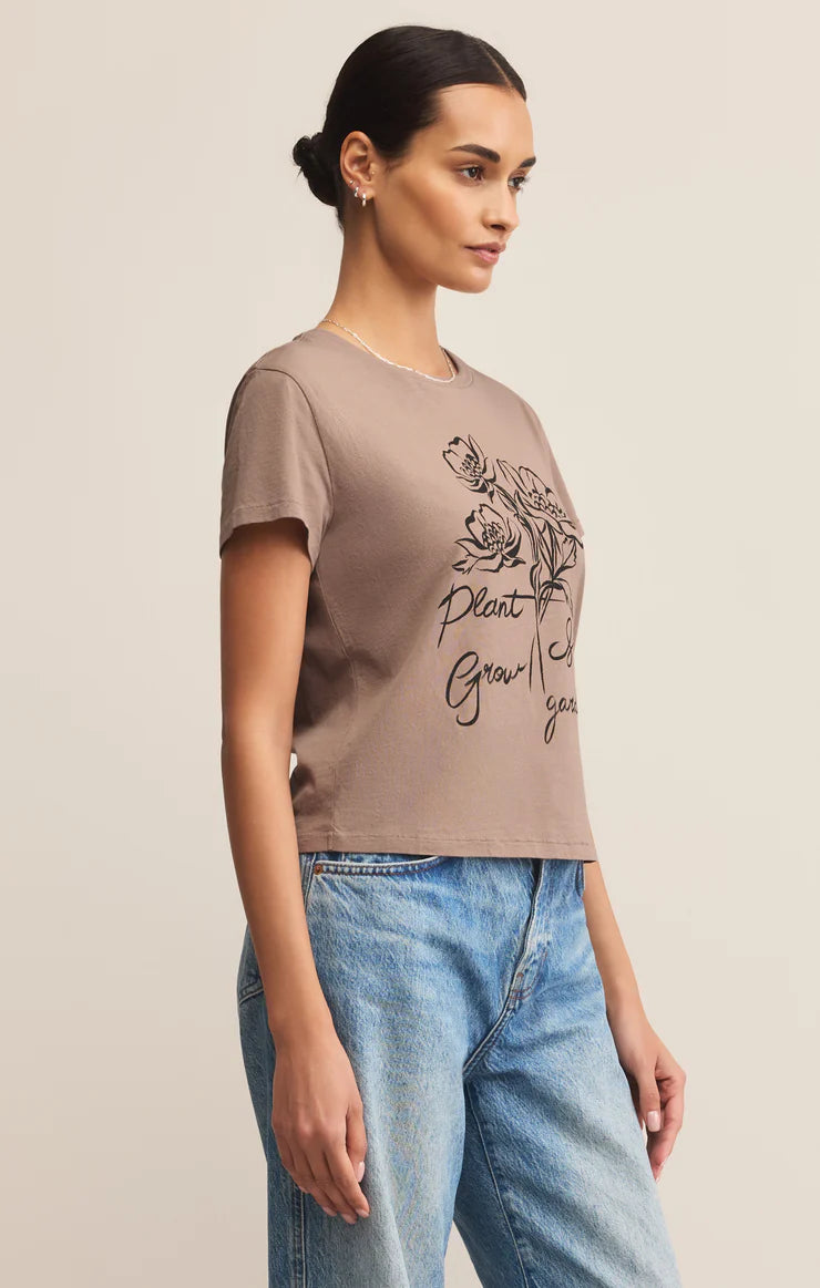 GROW GARDENS TOURIST TEE