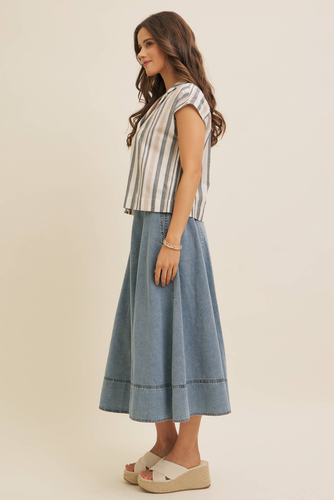 LINEN STRIPE BUTTON-DOWN COLLARED SHIRT