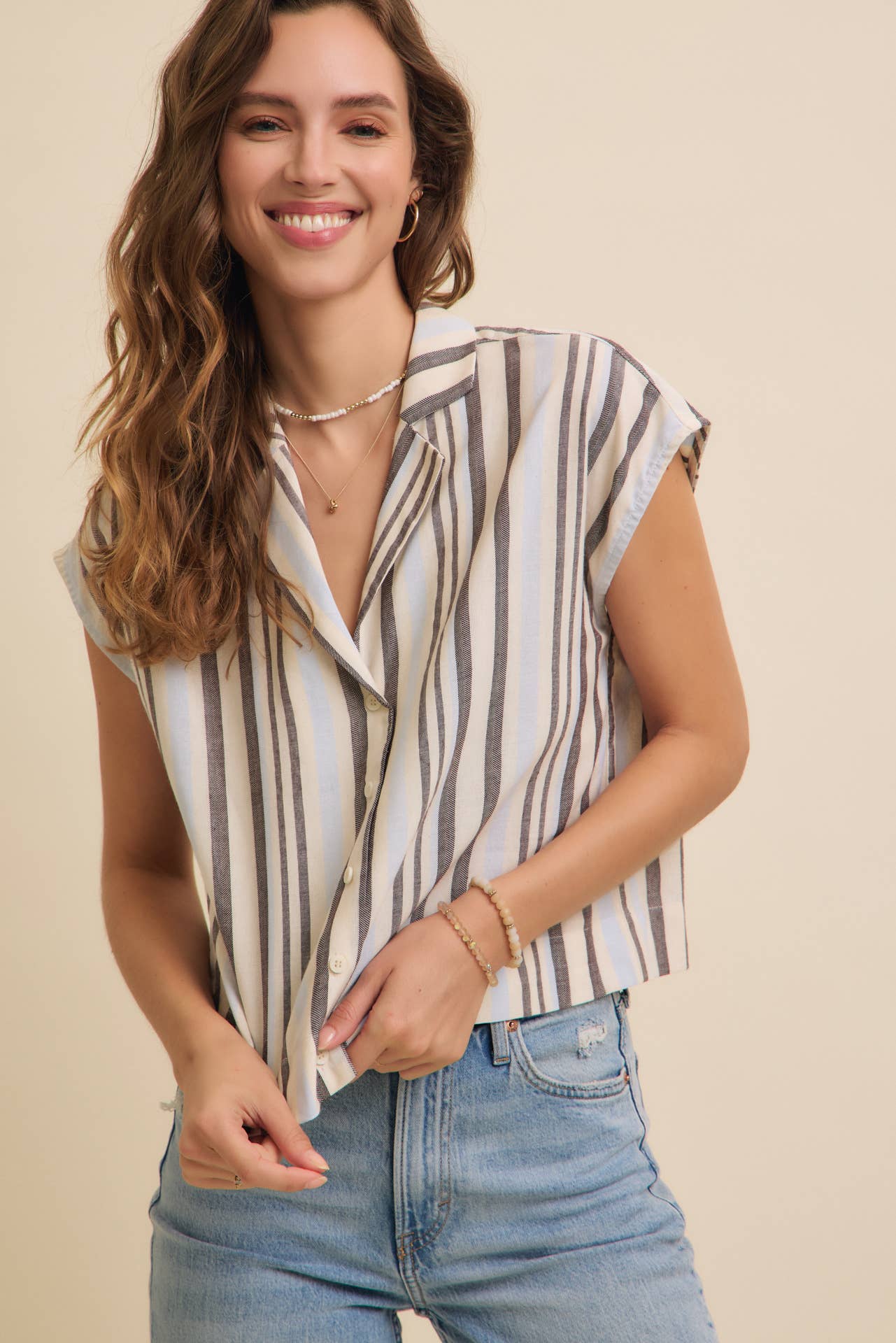 LINEN STRIPE BUTTON-DOWN COLLARED SHIRT