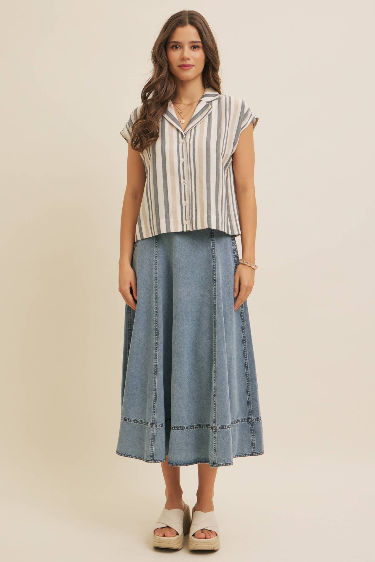 LINEN STRIPE BUTTON-DOWN COLLARED SHIRT
