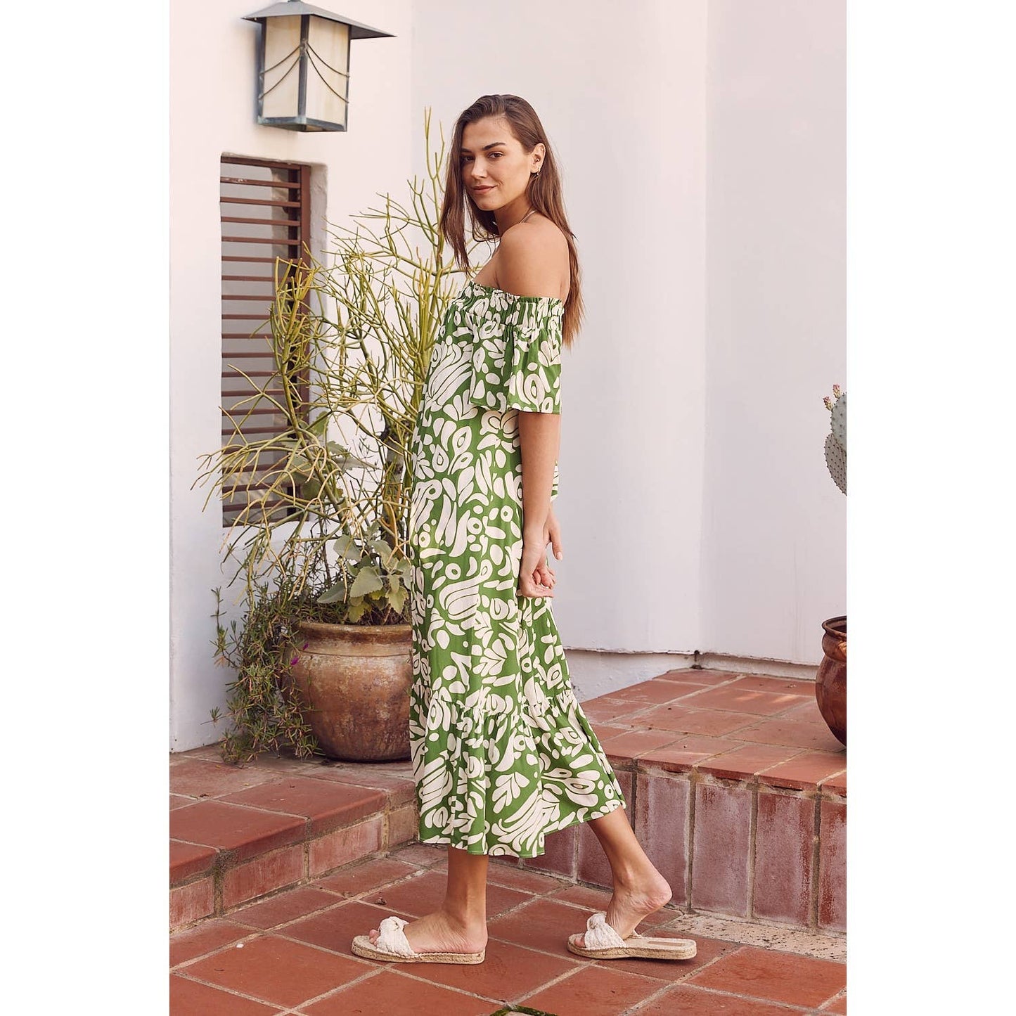 OFF THE SHOULDER FLARE PRINTED MIDI DRESS WITH POCKETS