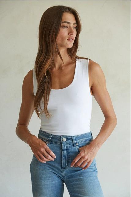 DOUBLE LAYERED SEAMLESS TOP