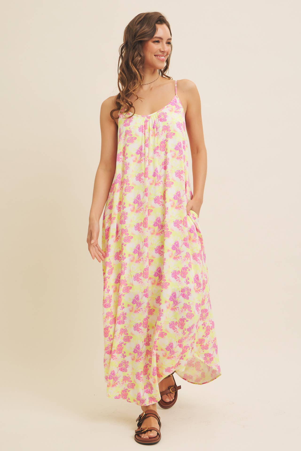 LOOSE FIT FLORAL PRINTED CAMI MAXI DRESS WITH SIDE POCKETS