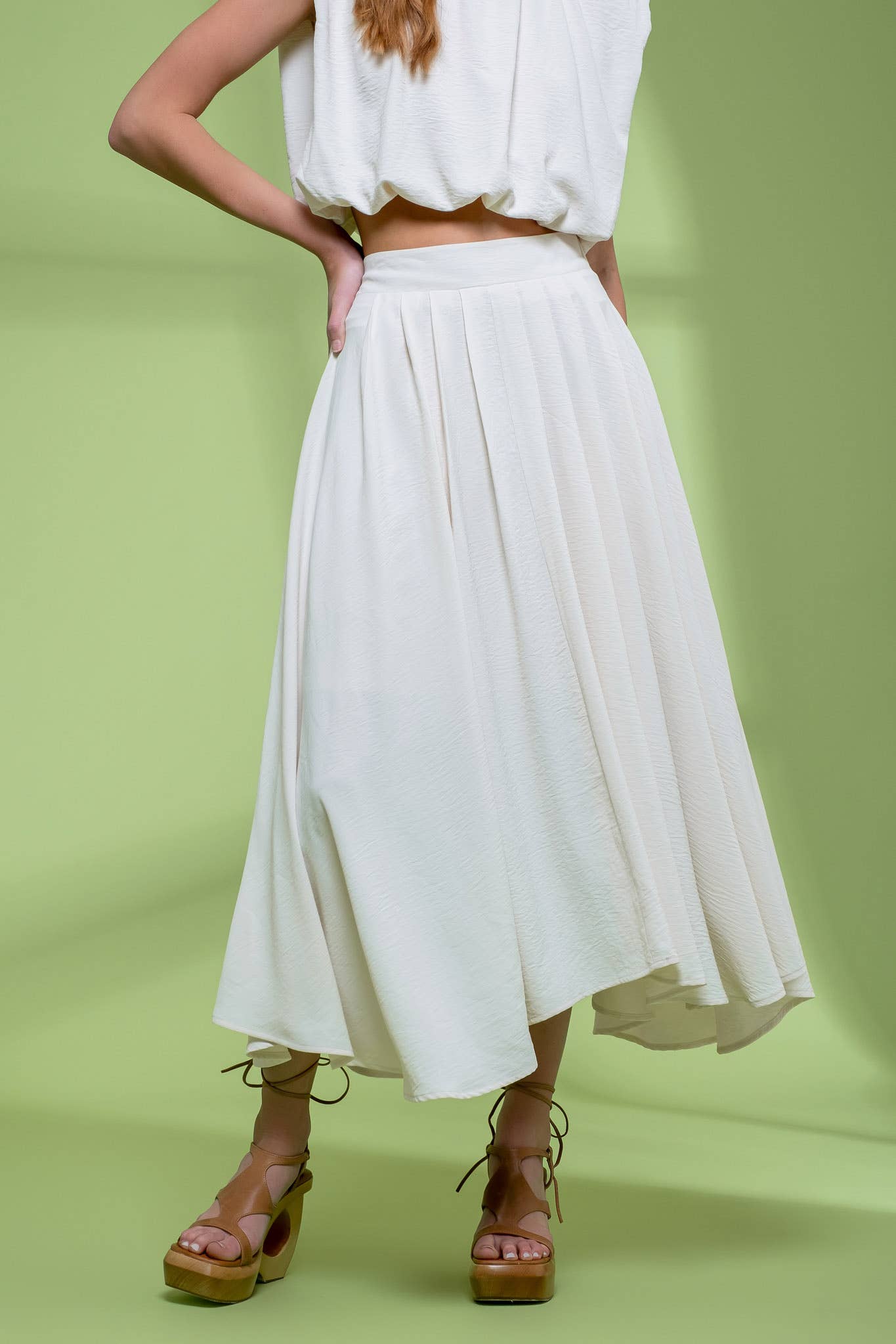 BOX PLEATED MIDI SKIRT & SLEEVELESS BALLOON CROP TOP