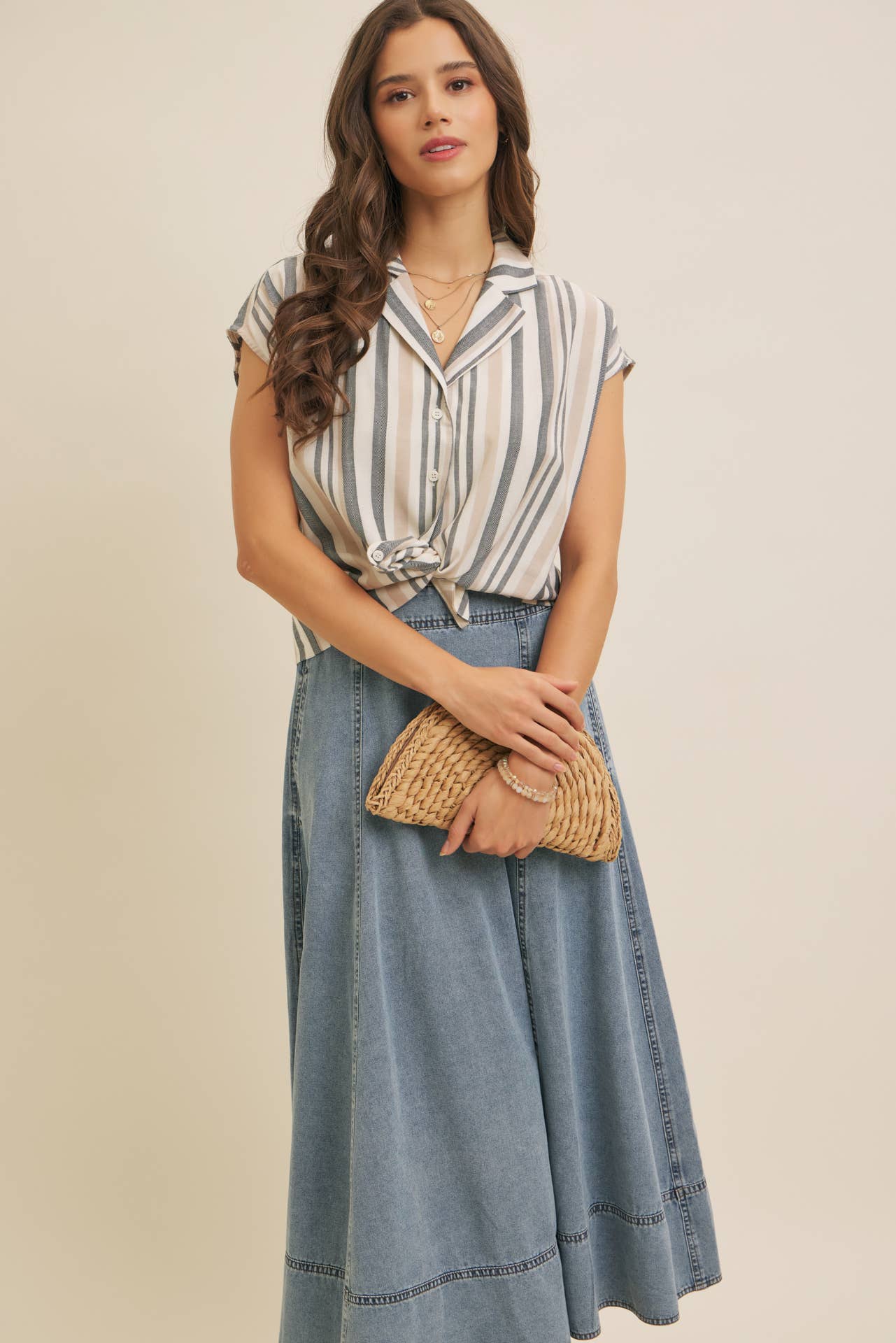 LINEN STRIPE BUTTON-DOWN COLLARED SHIRT