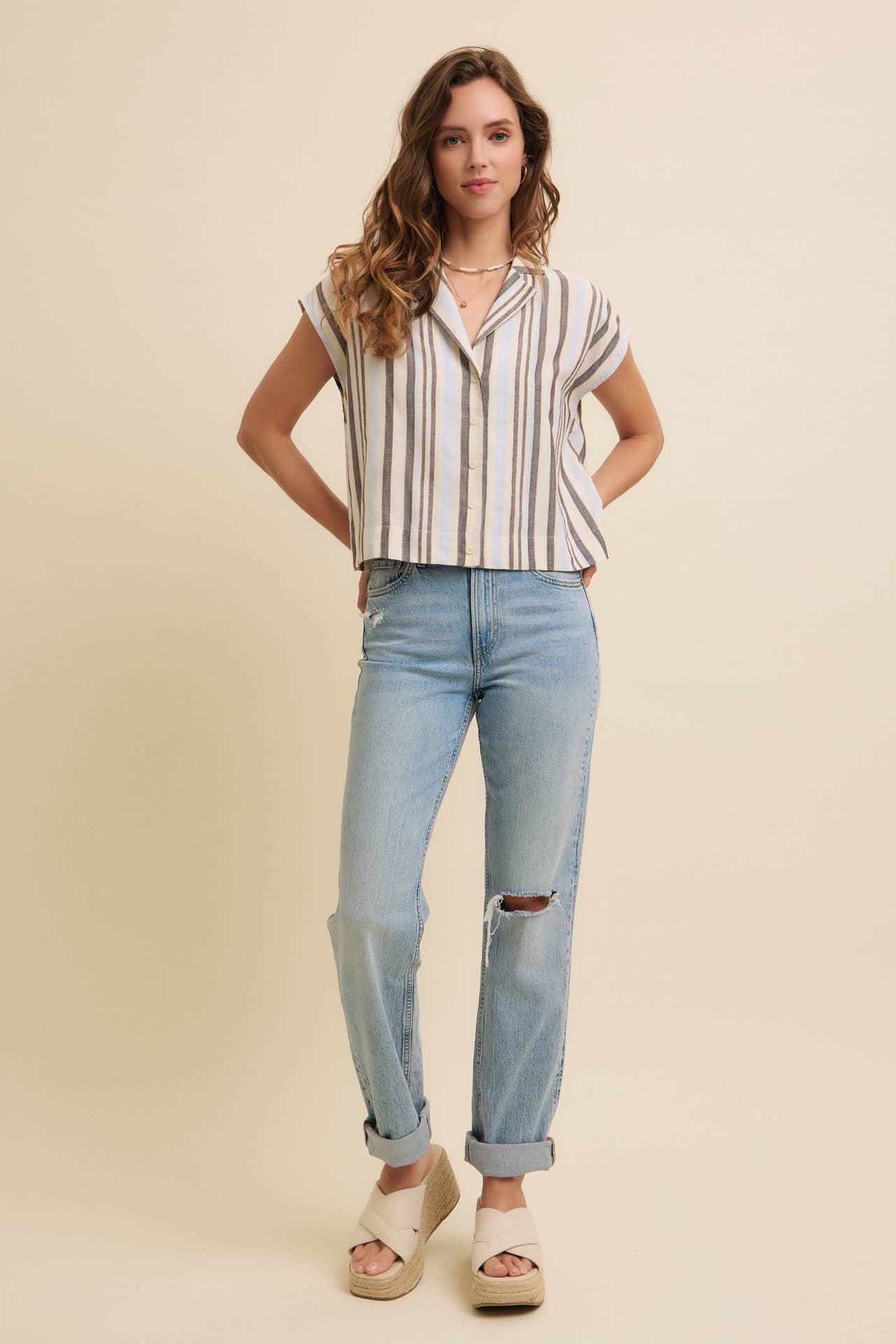 LINEN STRIPE BUTTON-DOWN COLLARED SHIRT