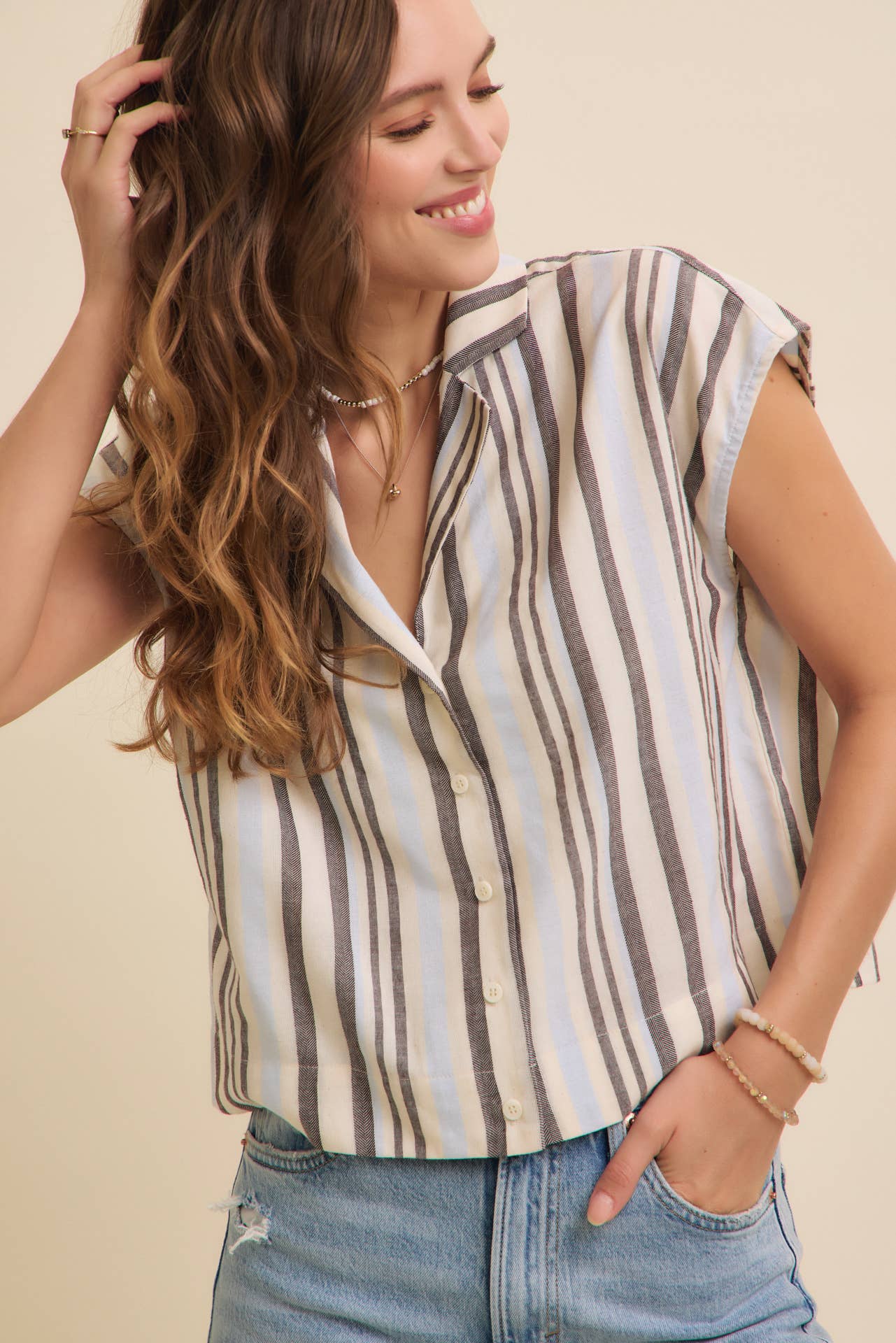 LINEN STRIPE BUTTON-DOWN COLLARED SHIRT