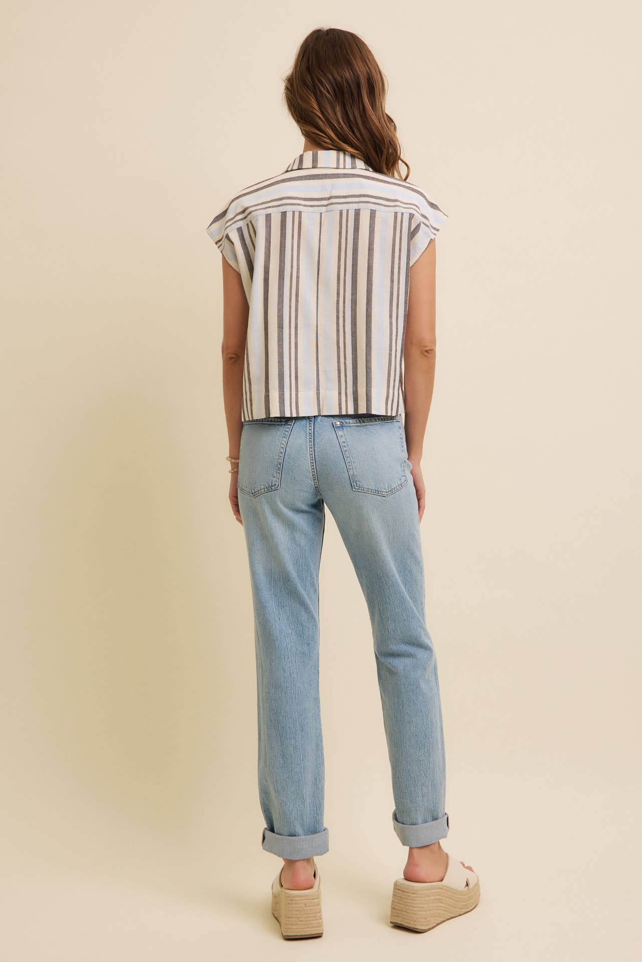 LINEN STRIPE BUTTON-DOWN COLLARED SHIRT