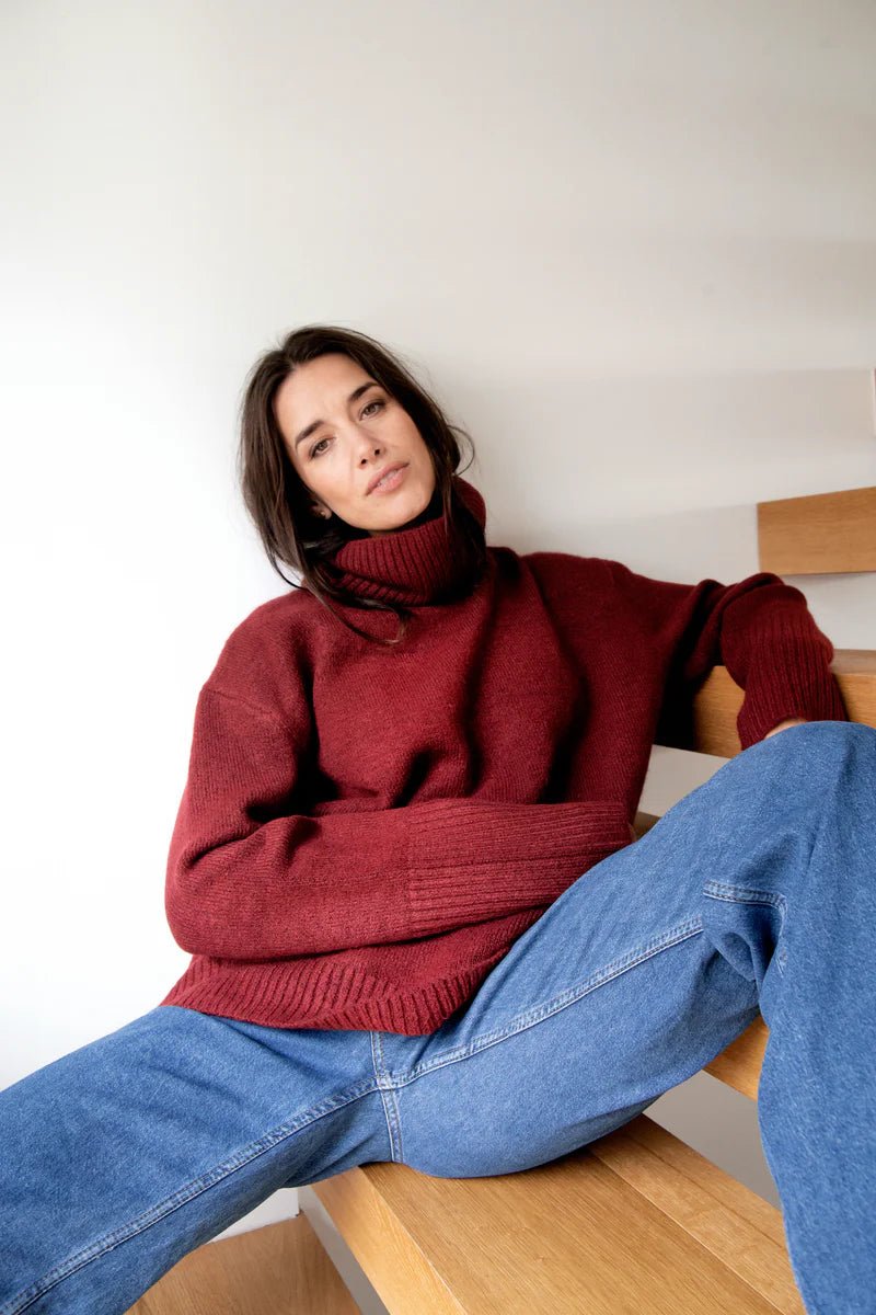 O/S THE DOG WALKER SWEATER