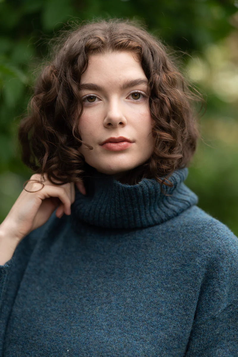 O/S THE DOG WALKER SWEATER