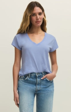 MODERN V-NECK TEE