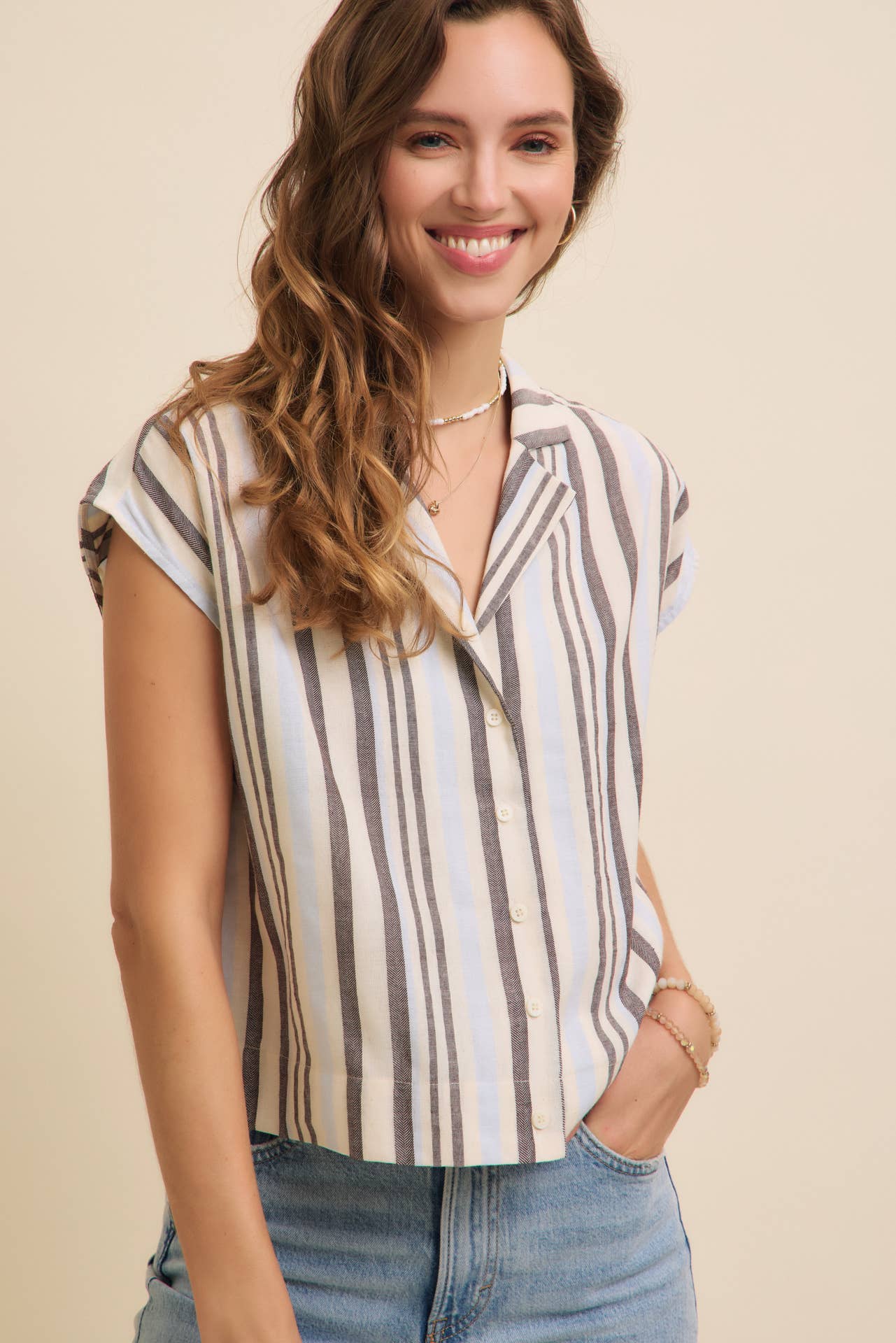 LINEN STRIPE BUTTON-DOWN COLLARED SHIRT