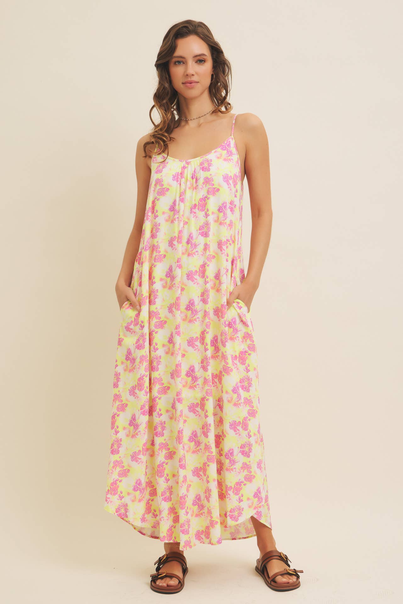 LOOSE FIT FLORAL PRINTED CAMI MAXI DRESS WITH SIDE POCKETS