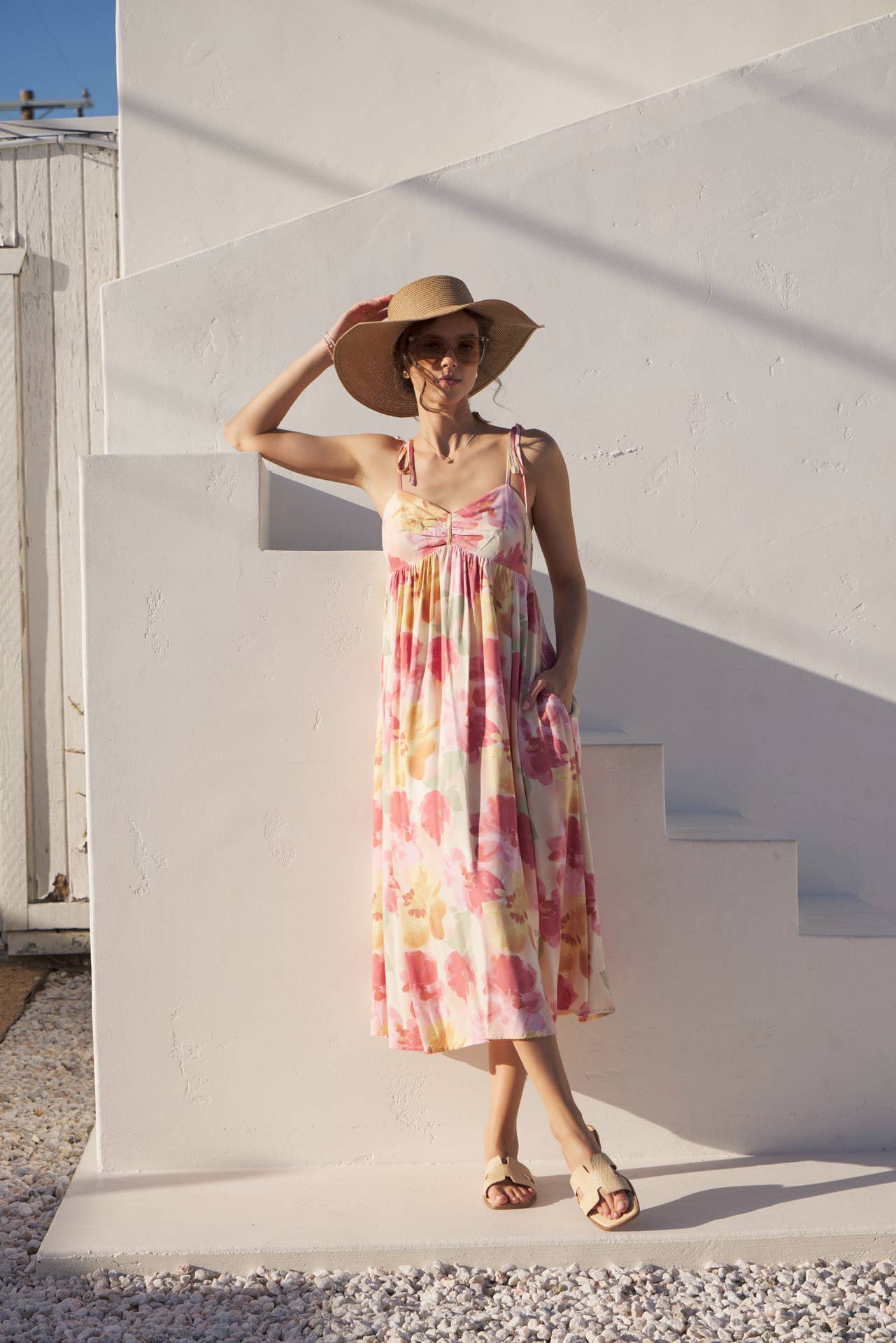 FLORAL PRINT RUCHED MIDI DRESS WITH SHOULDER TIE