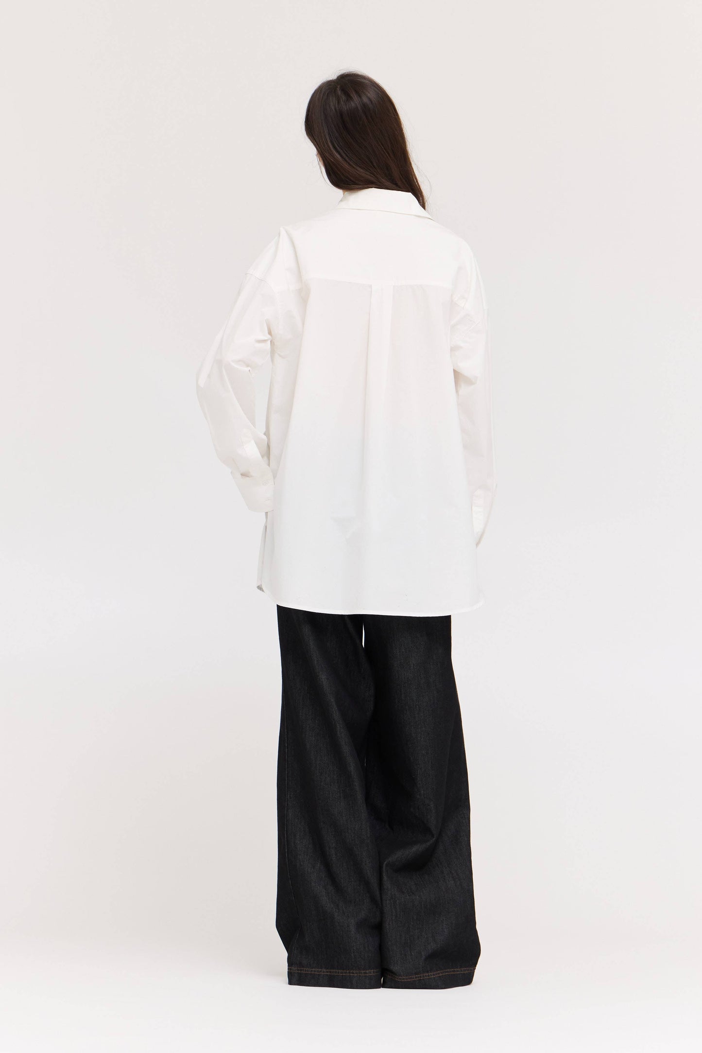  OVERSIZED ROUND HEM SHIRT