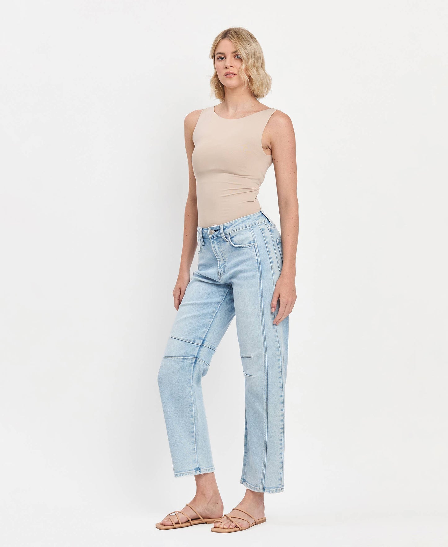 HIGH RISE SEAM DETAIL BARREL LEG JEANS