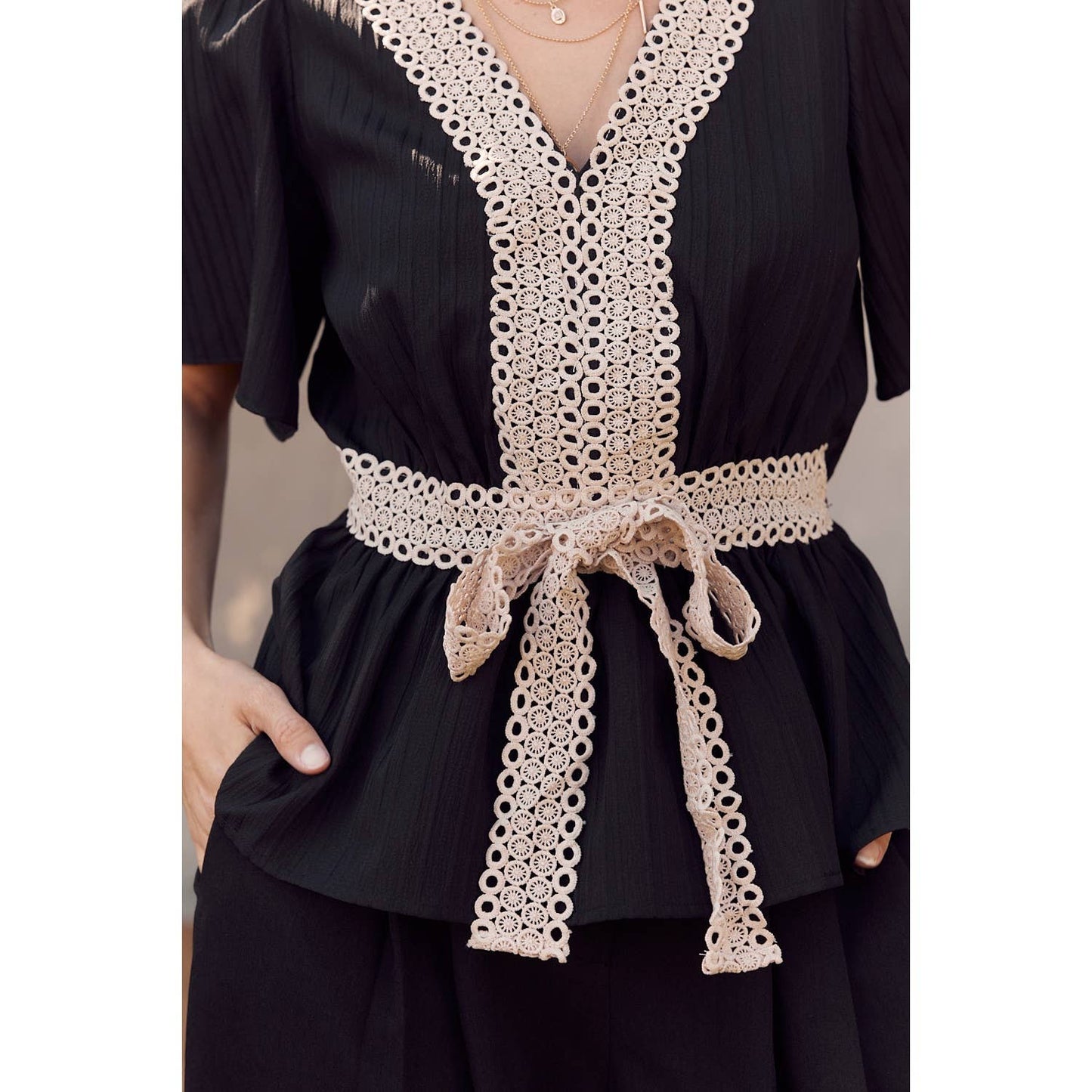 LACE CONTRAST TEXTURED WOVEN BLOUSE
