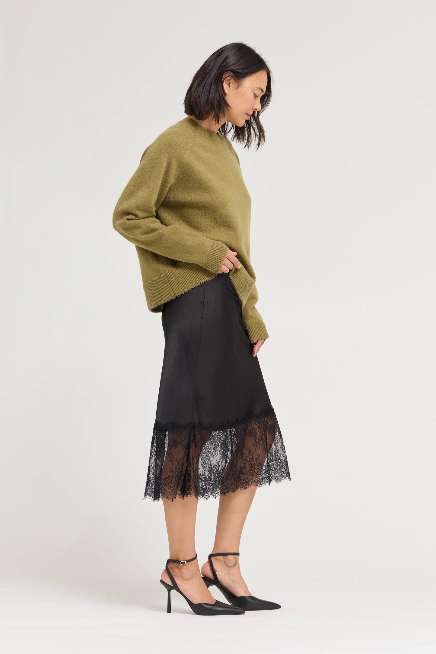 LACE TRIM MIDI SATIN SKIRT