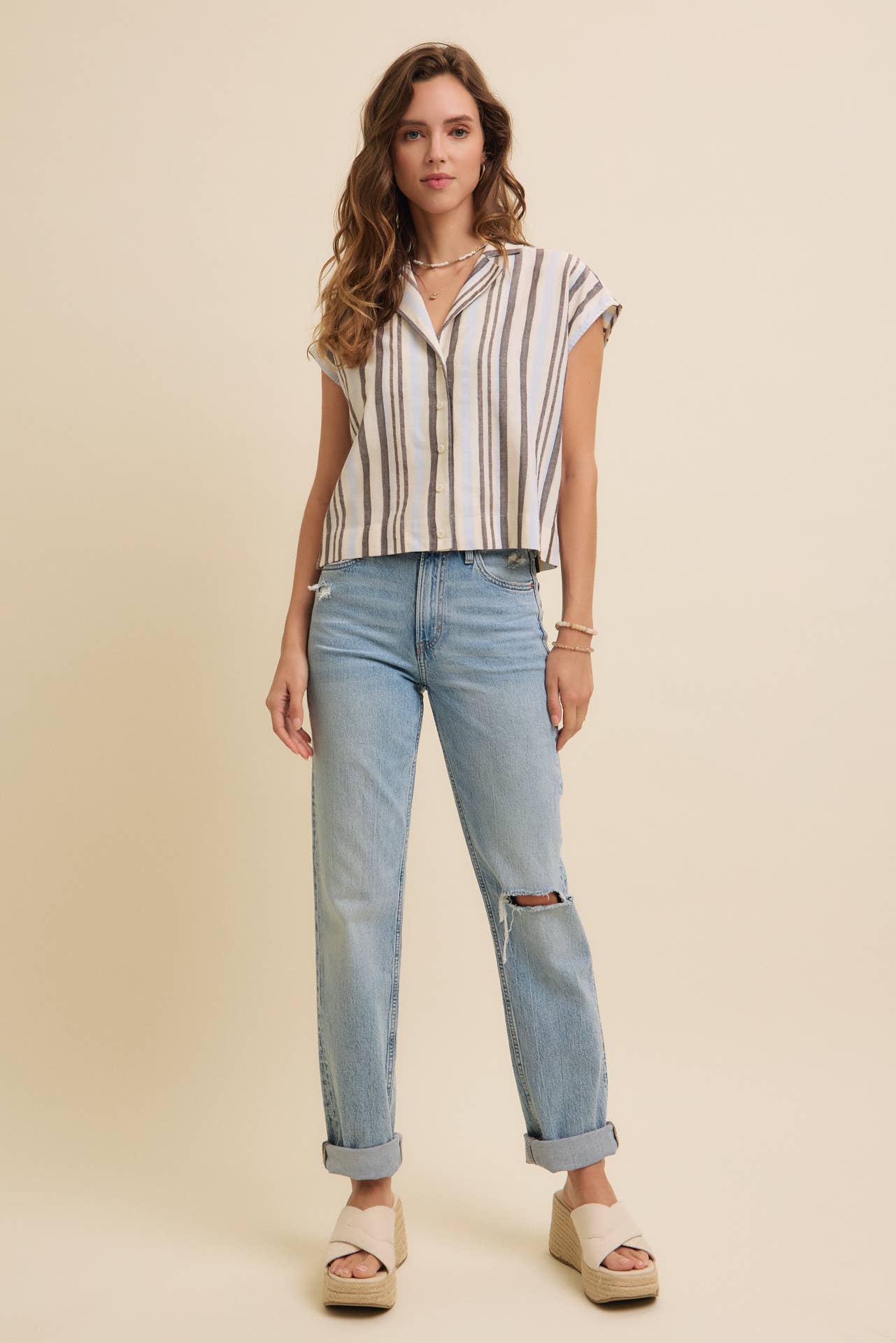LINEN STRIPE BUTTON-DOWN COLLARED SHIRT