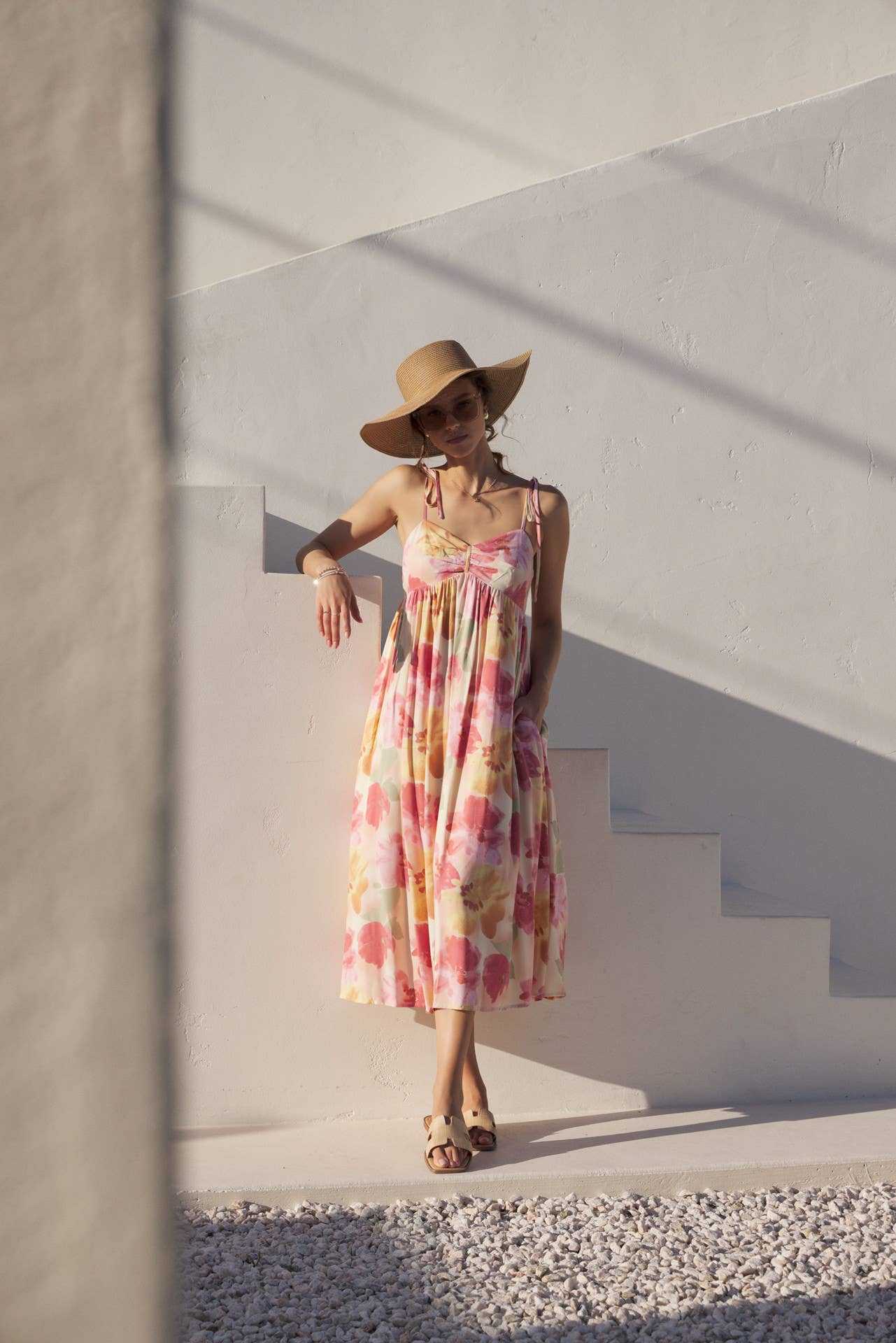 FLORAL PRINT RUCHED MIDI DRESS WITH SHOULDER TIE