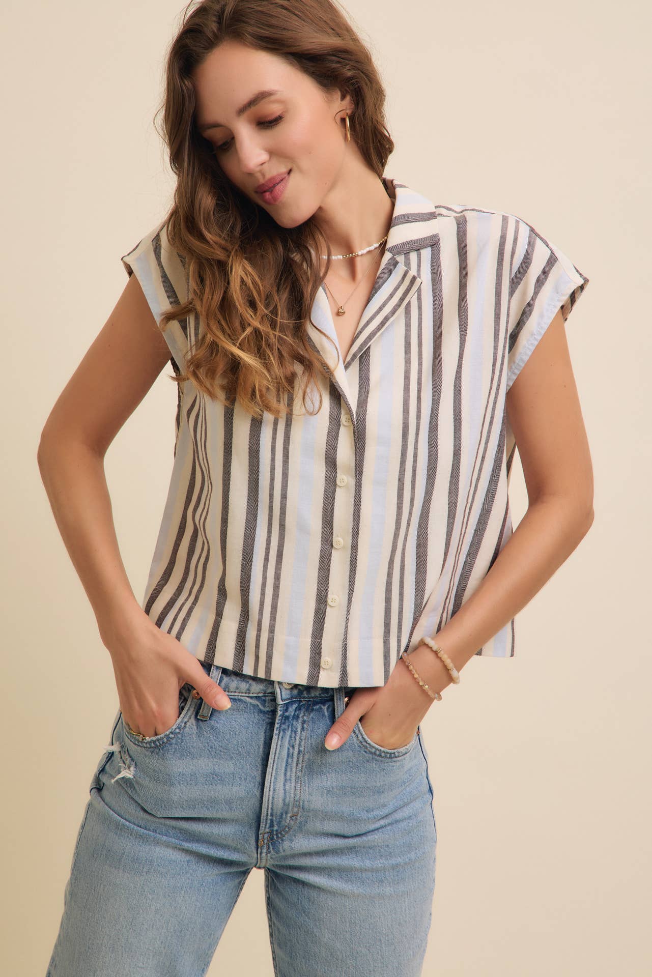 LINEN STRIPE BUTTON-DOWN COLLARED SHIRT
