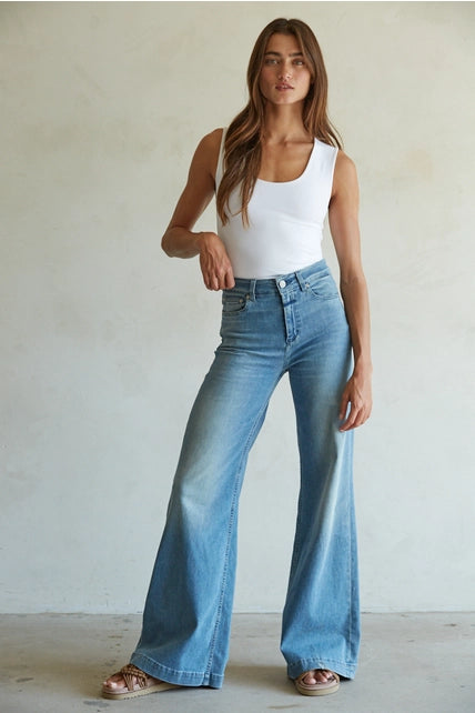 DOUBLE LAYERED SEAMLESS TOP